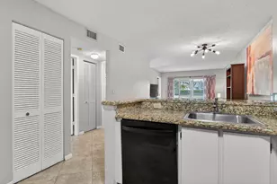 2230 N Cypress Bend Dr N, Pompano Beach, FL 33069 - Photo 11