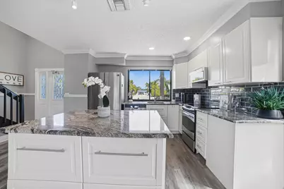 324 W Pine #11, Lantana, FL 33462 - Photo 7