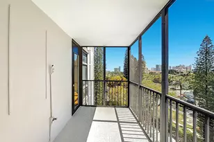 20100 W Country Club Dr, Aventura, FL 33180 - Photo 31