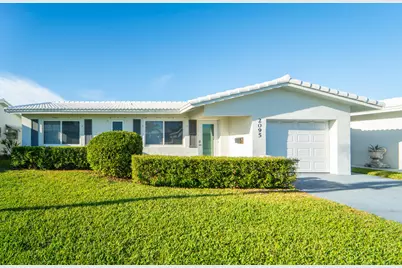 2095 SW 14 Avenue SW, Boynton Beach, FL 33426 - Photo 1