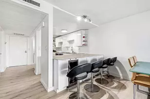 6 Royal Palm Way, Boca Raton, FL 33432 - Photo 5