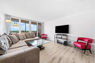 6 Royal Palm Way #605, Boca Raton, FL 33432 - Photo 9