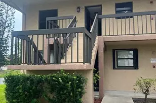 21911 Lake Forest Cir, Boca Raton, FL 33433 - Photo 3