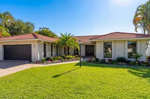 12853 Guilford Cir, Wellington, FL 33414 - Photo 9