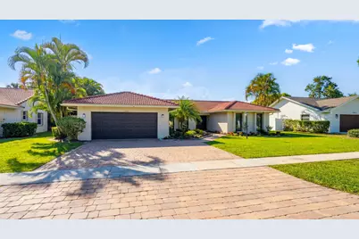 12853 Guilford Circle, Wellington, FL 33414 - Photo 9