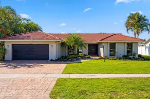 12853 Guilford Cir, Wellington, FL 33414 - Photo 11