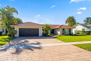 12853 Guilford Cir, Wellington, FL 33414 - Photo 9