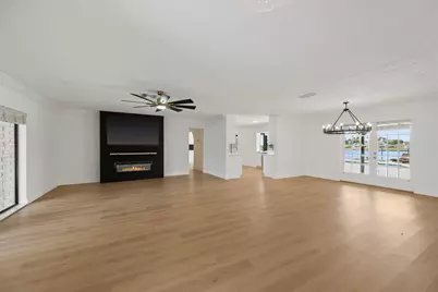 12853 Guilford Circle, Wellington, FL 33414 - Photo 15