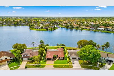 12853 Guilford Circle, Wellington, FL 33414 - Photo 3