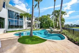 686 Hermitage Cir, Palm Beach Gardens, FL 33410 - Photo 51