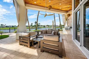 686 Hermitage Cir, Palm Beach Gardens, FL 33410 - Photo 49