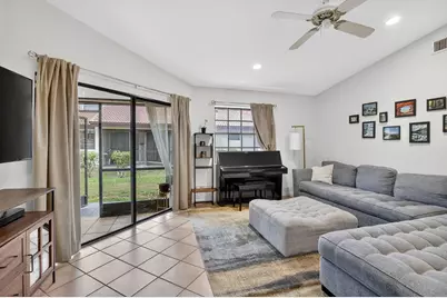 8841 W Sunrise Boulevard, Plantation, FL 33322 - Photo 3