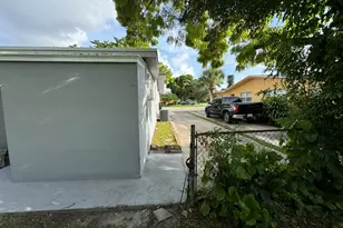 7025 NW 15th St, Plantation, FL 33313 - Photo 9