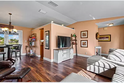 2201 NW 70th Lane, Margate, FL 33063 - Photo 13