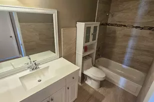 3275 NW 44th St, Oakland Park, FL 33309 - Photo 5