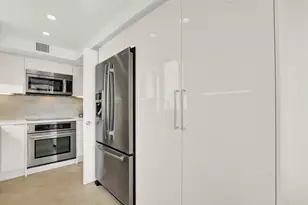 5380 N Ocean Dr, Singer Island, FL 33404 - Photo 9