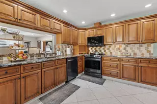 8001 NW 53rd Ct, Lauderhill, FL 33351 - Photo 11