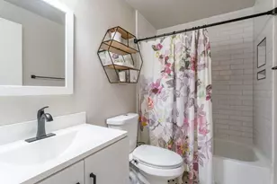 8207 NW 70th St, Tamarac, FL 33321 - Photo 27