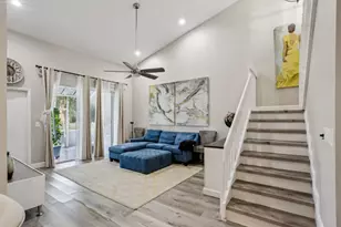 8207 NW 70th St, Tamarac, FL 33321 - Photo 5