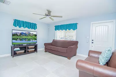 5711 NW 48th Avenue, Tamarac, FL 33319 - Photo 3