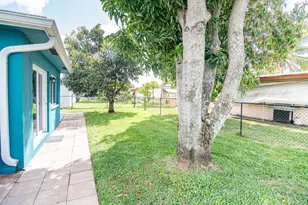 5711 NW 48th Ave, Tamarac, FL 33319 - Photo 23