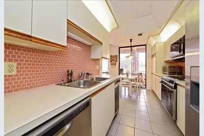 7472 La Paz Boulevard #103, Boca Raton, FL 33433 - Photo 11