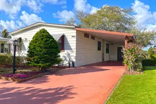 7660 SE Shenandoah Dr SE, Hobe Sound, FL 33455 - Photo 1