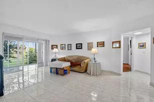 3810 Via Poinciana, Lake Worth, FL 33467 - Photo 11