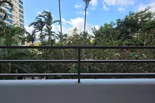 2500 Parkview Dr, Hallandale Beach, FL 33009 - Photo 5