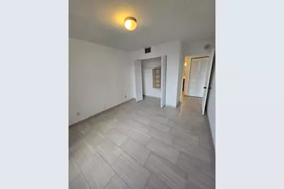 2500 Parkview #412, Hallandale Beach, FL 33009 - Photo 15