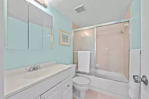 2212 NE 7th St, Hallandale Beach, FL 33009 - Photo 15