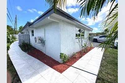 1840 NW 1st Way, Pompano Beach, FL 33060 - Photo 25