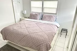 3240 State St, Hollywood, FL 33021 - Photo 3