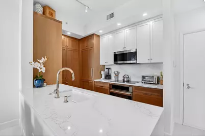 550 Okeechobee Boulevard #Lph-07, West Palm Beach, FL 33401 - Photo 13