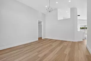 22732 Pickerel Cir, Boca Raton, FL 33428 - Photo 7