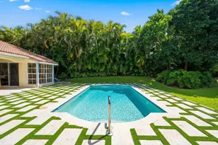 2236 Las Casitas Dr, Wellington, FL 33414 - Photo 1