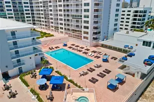 5401 Collins Ave, Miami Beach, FL 33140 - Photo 31