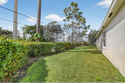 3750 Whitney Park Lane, Greenacres, FL 33463 - Photo 19