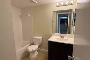 7640 Westwood Dr, Tamarac, FL 33321 - Photo 7