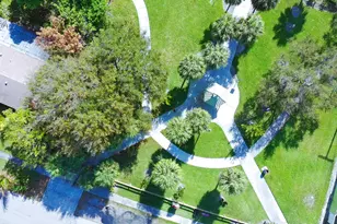 324 S Chillingworth Dr, West Palm Beach, FL 33409 - Photo 11