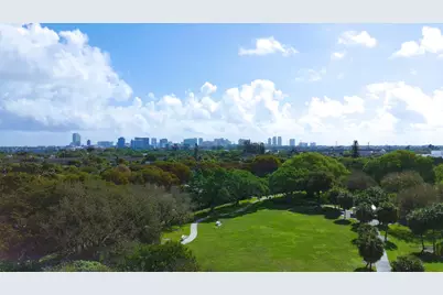 324 S Chillingworth Drive, West Palm Beach, FL 33409 - Photo 5