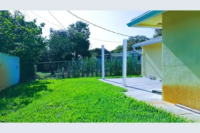 324 S Chillingworth Drive, West Palm Beach, FL 33409 - Photo 3