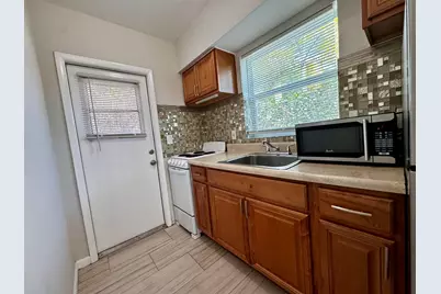 625 NE 14th Avenue #1, Fort Lauderdale, FL 33304 - Photo 3