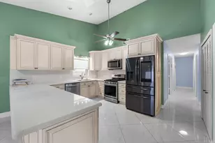 281 N Country Club Blvd, Boca Raton, FL 33487 - Photo 9