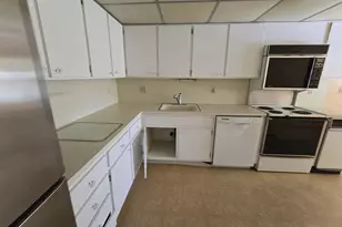 17 Westgate Ln, Boynton Beach, FL 33436 - Photo 9