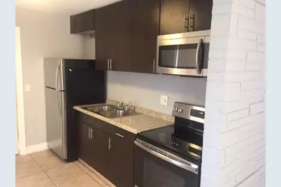 704 NW 4th Street #2, Hallandale Beach, FL 33009 - Photo 1