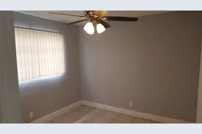 704 NW 4th Street #2, Hallandale Beach, FL 33009 - Photo 7