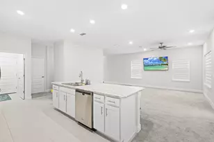 692 NE Turtleback Trail, Port Saint Lucie, FL 34983 - Photo 11