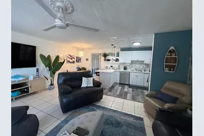 201 Kent L, West Palm Beach, FL 33417 - Photo 3