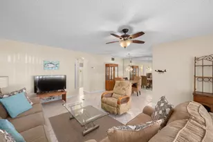 911 Savannas Point Dr, Fort Pierce, FL 34982 - Photo 9
